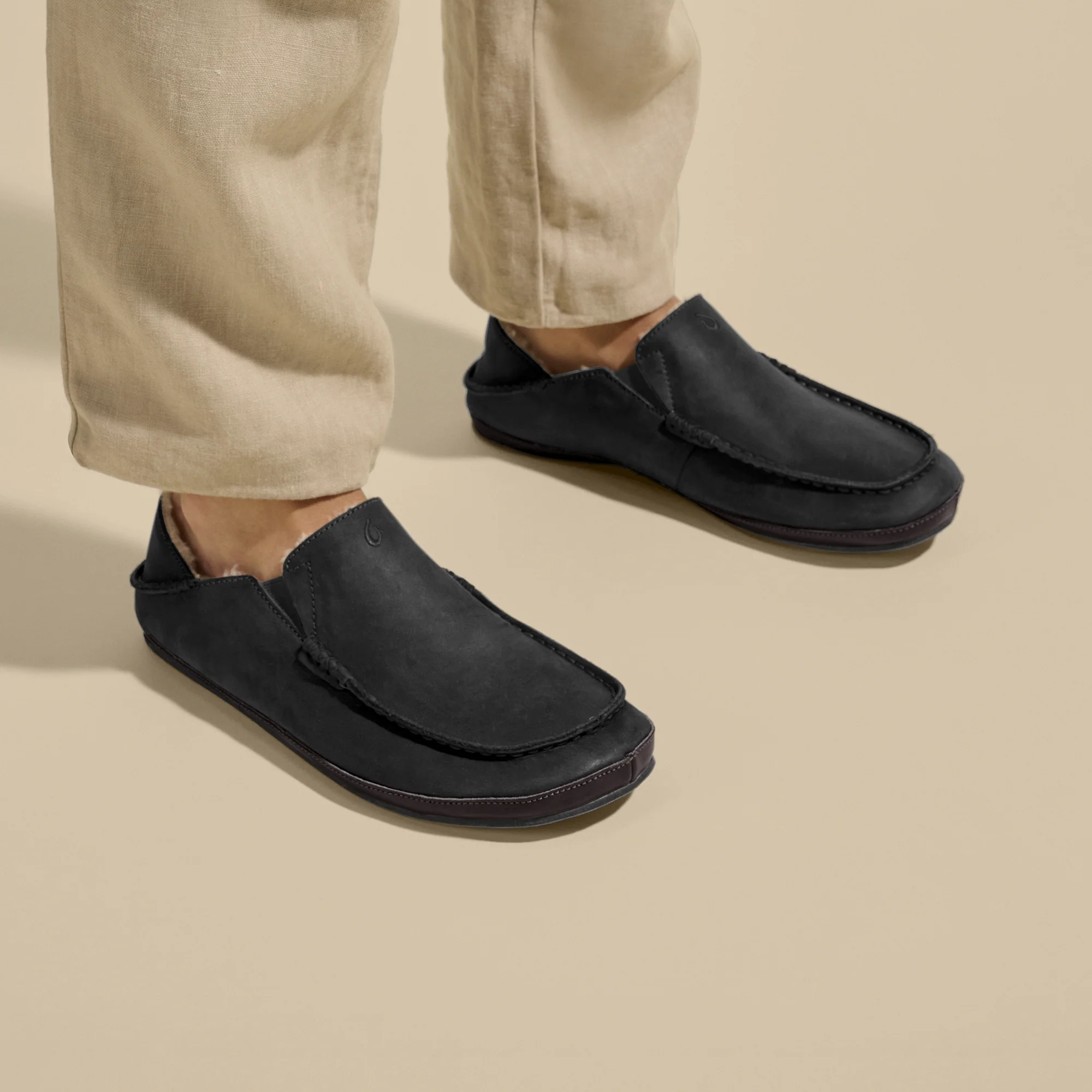 Moloā Slipper  -  Black / Dk Java - Image 2