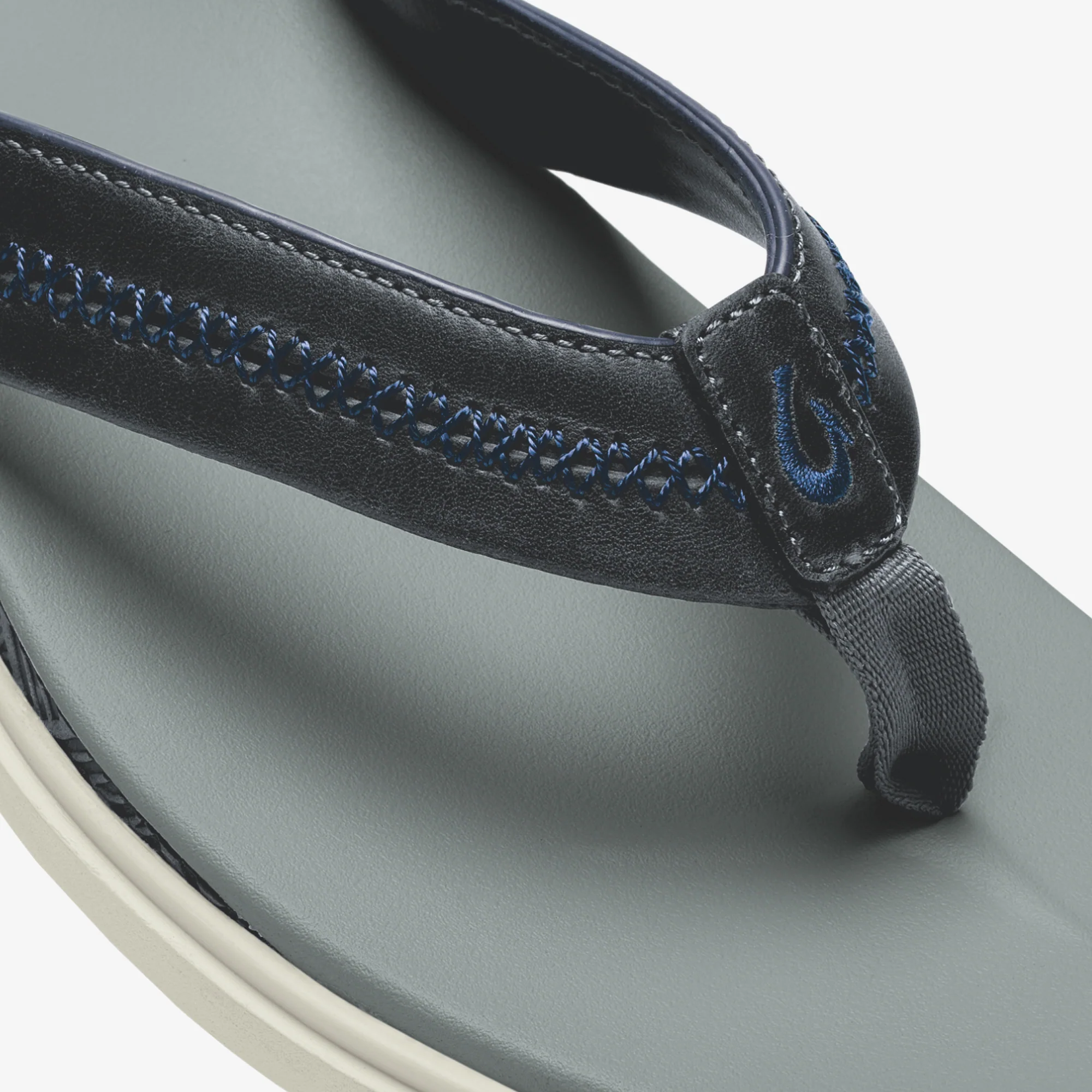 Shoreline  -  Rock / Pale Grey - Image 3